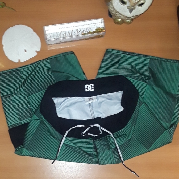 Boys size 10 DC brand green & black swim trunk. 🏊 - Picture 3 of 8